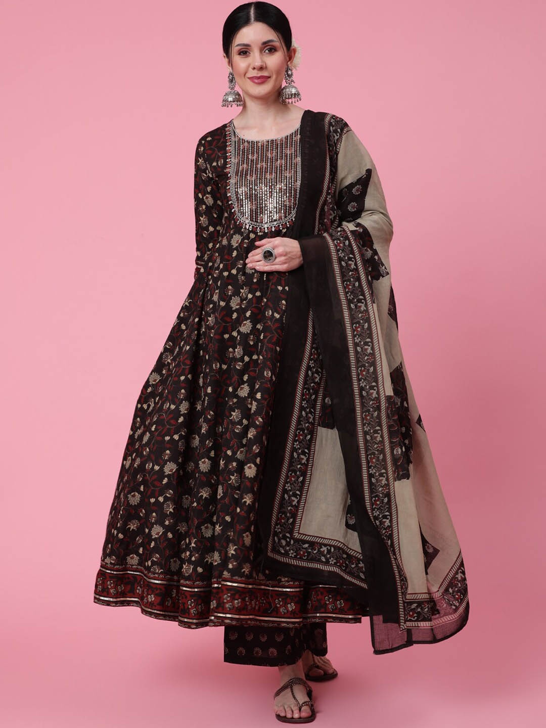GULMOHAR JAIPUR Floral Panelled Sequinned Pure Cotton Kurta With Palazzos & Dupatta, Black
GULMOHAR JAIPUR Floral Panelled Sequinned Pure Cotton Kurta With Palazzos & Dupatta, Black