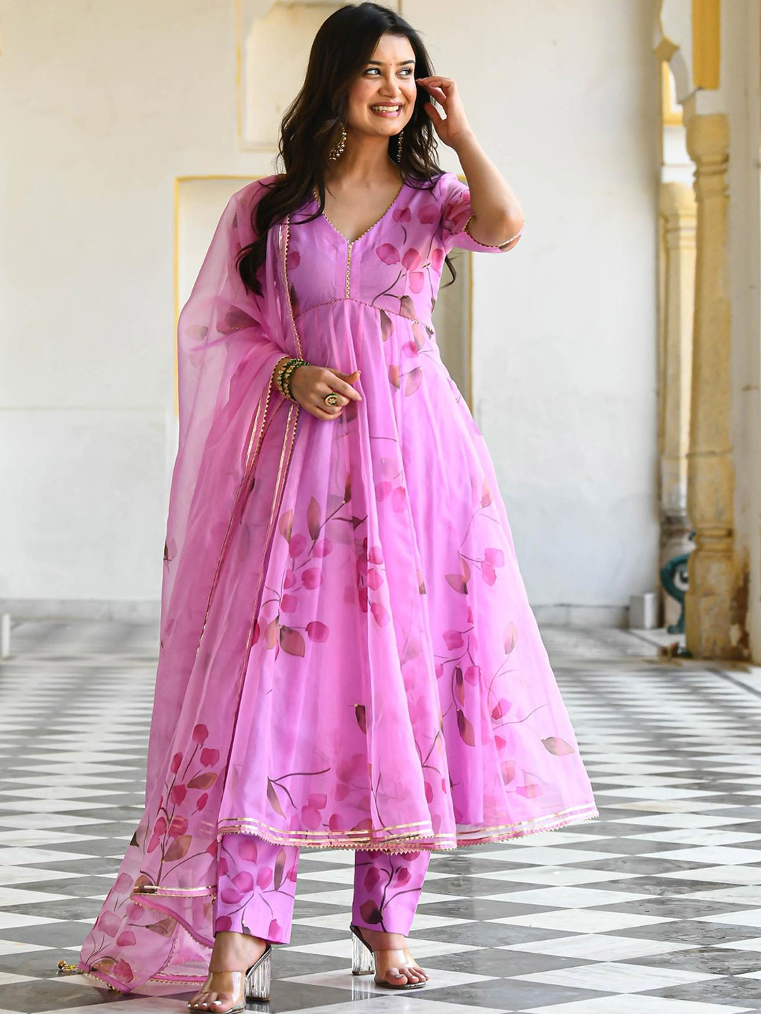 PMD Fashion Floral Printed Gotta Patti Regular Kurta with Salwar & With Dupatta, Pink
PMD Fashion Floral Printed Gotta Patti Regular Kurta with Salwar & With Dupatta, Pink