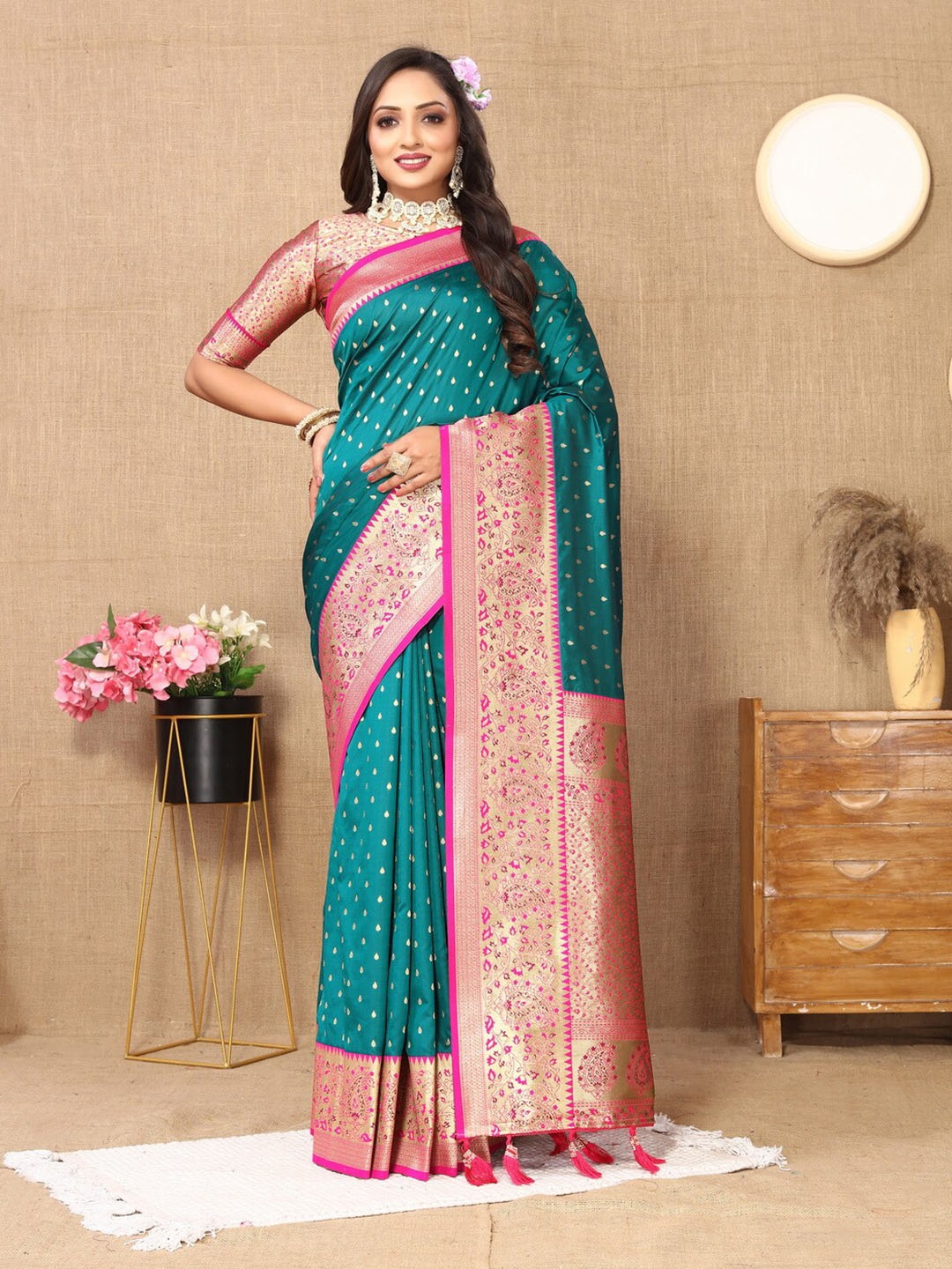 Ekta Textiles Floral Woven Design Zari Pure Silk Banarasi Saree, Turquoise blue
Ekta Textiles Floral Woven Design Zari Pure Silk Banarasi Saree, Turquoise blue