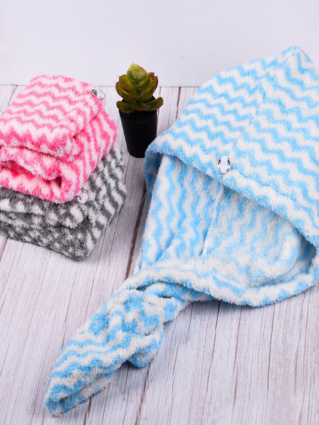 Kuber Industries Pink 3 Pieces Striped 380 GSM Bath Towels 
Kuber Industries Pink 3 Pieces Striped 380 GSM Bath Towels