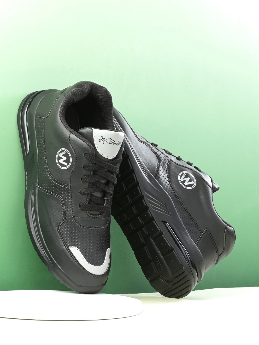 mr.wonker Men Round Toe Waterproof Lining Sneakers, Black