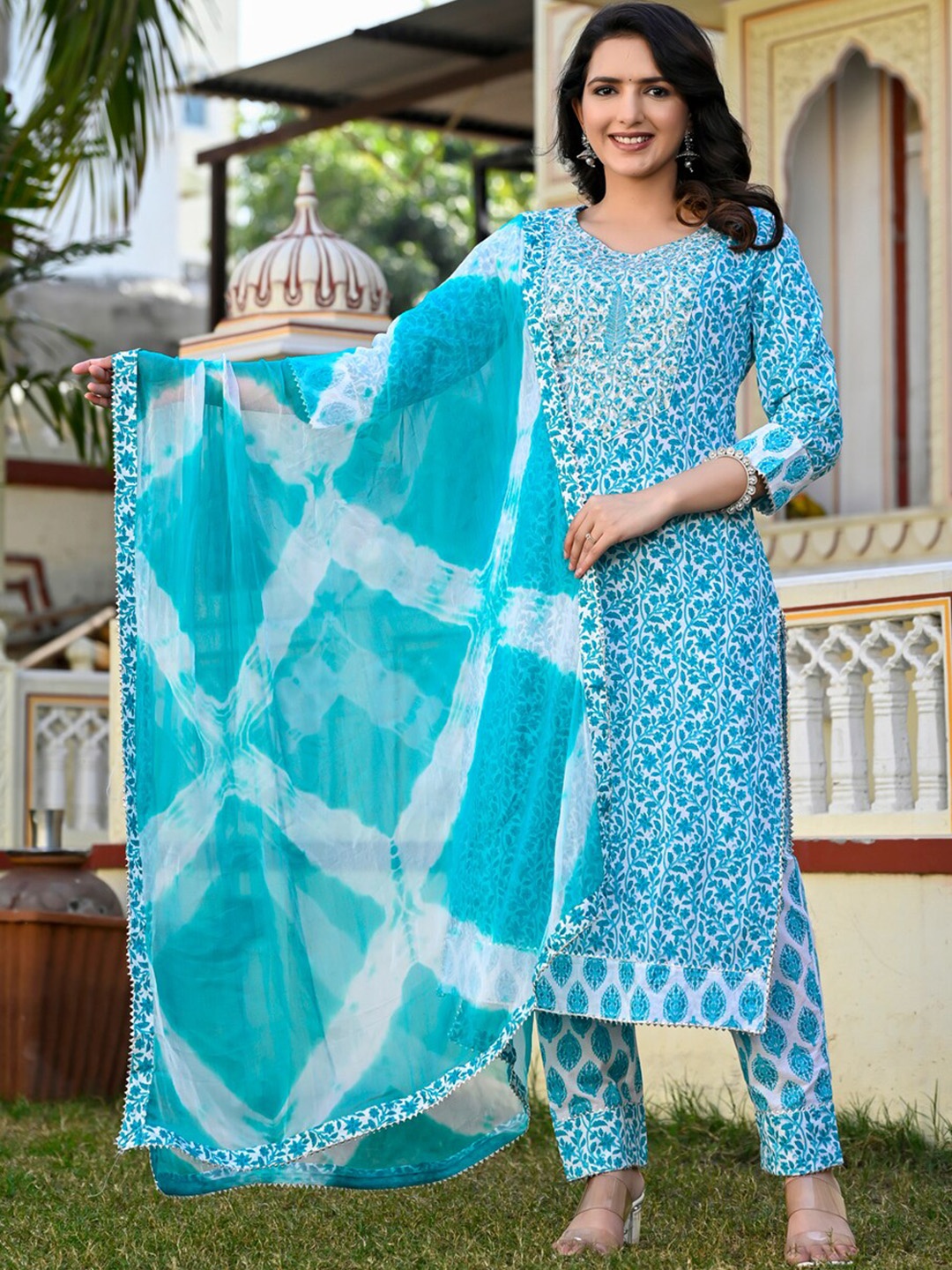 D K W Floral Printed V-Neck Thread Work Pure Cotton Kurta with Trousers & With Dupatta, White
D K W Floral Printed V-Neck Thread Work Pure Cotton Kurta with Trousers & With Dupatta, White