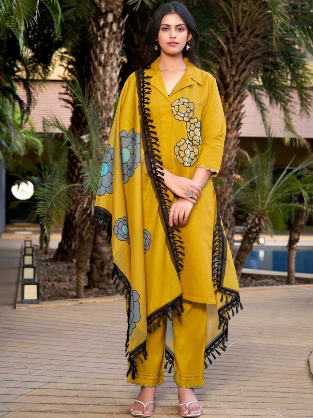 HOUSE OF MIRA Ethnic Motifs Embroidered Regular Straight Kurta With Pyjamas & Dupatta, Mustard
HOUSE OF MIRA Ethnic Motifs Embroidered Regular Straight Kurta With Pyjamas & Dupatta, Mustard