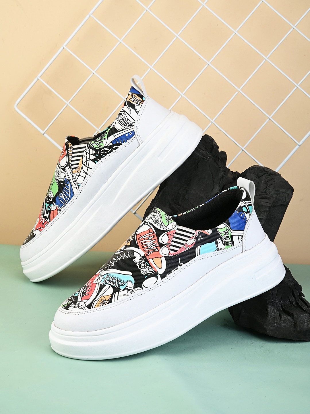 Prolific Women Printed Lightweight Comfort Insole Contrast Sole Flatforms Sneakers, White
Prolific Women Printed Lightweight Comfort Insole Contrast Sole Flatforms Sneakers, White
