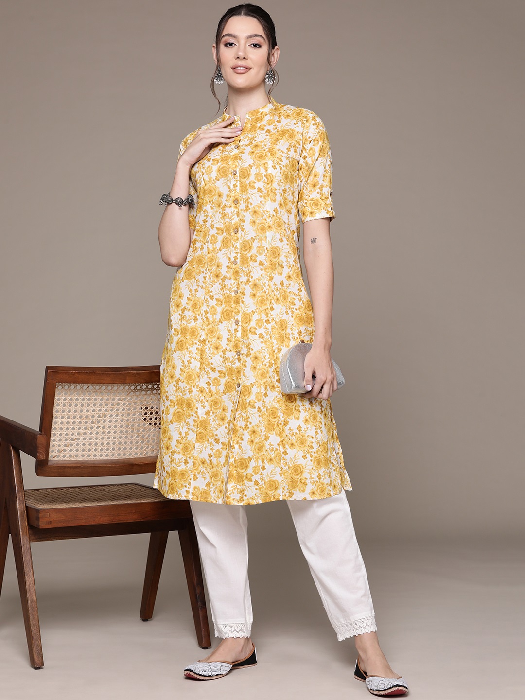 Readiprint Fashions Floral Printed Mandarin Collar Roll-Up Sleeves Pure Cotton Kurta, Mustard
Readiprint Fashions Floral Printed Mandarin Collar Roll-Up Sleeves Pure Cotton Kurta, Mustard