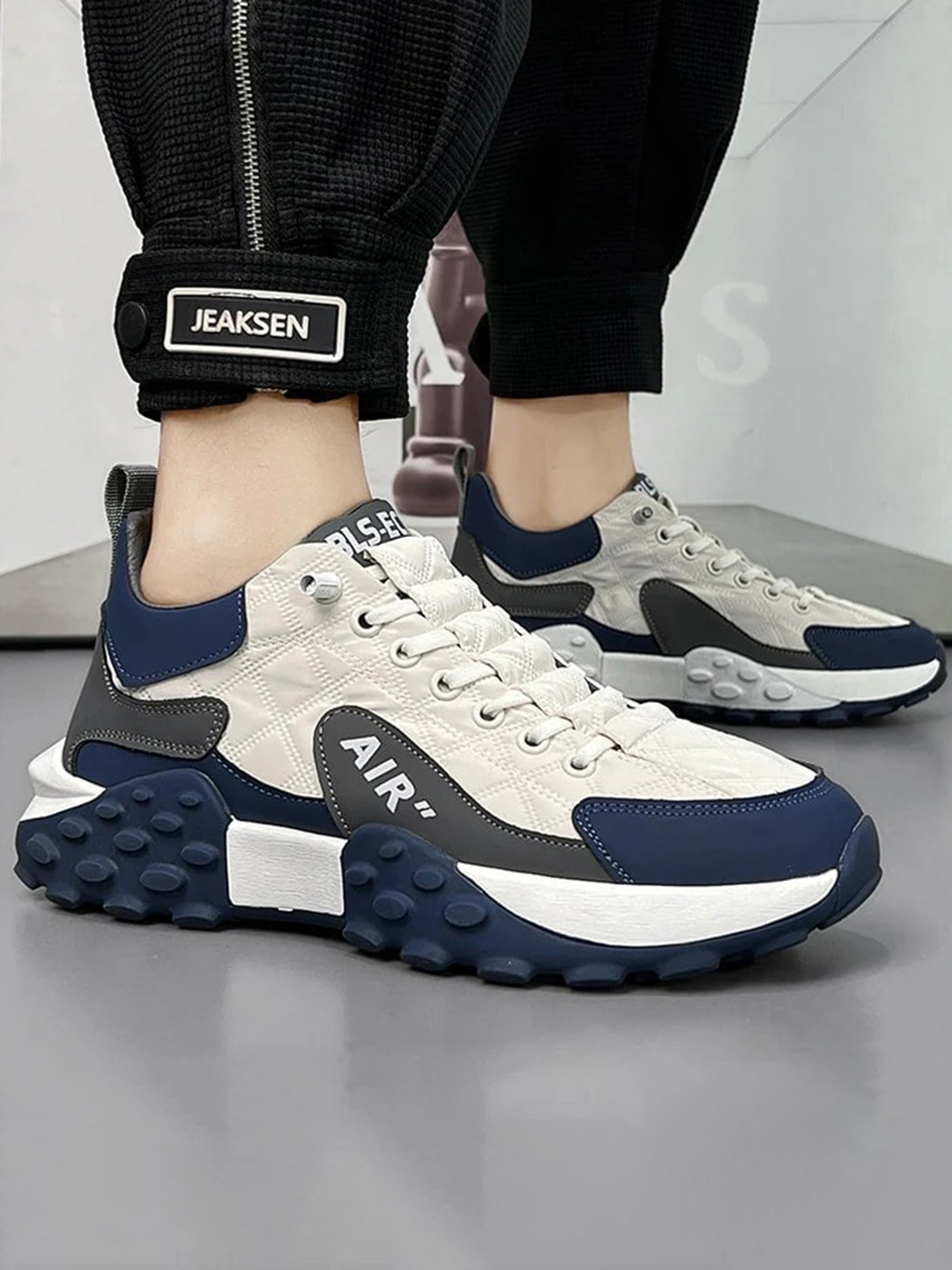 KRAASA Men Colourblocked Lace Up Sneakers, Blue
KRAASA Men Colourblocked Lace Up Sneakers, Blue