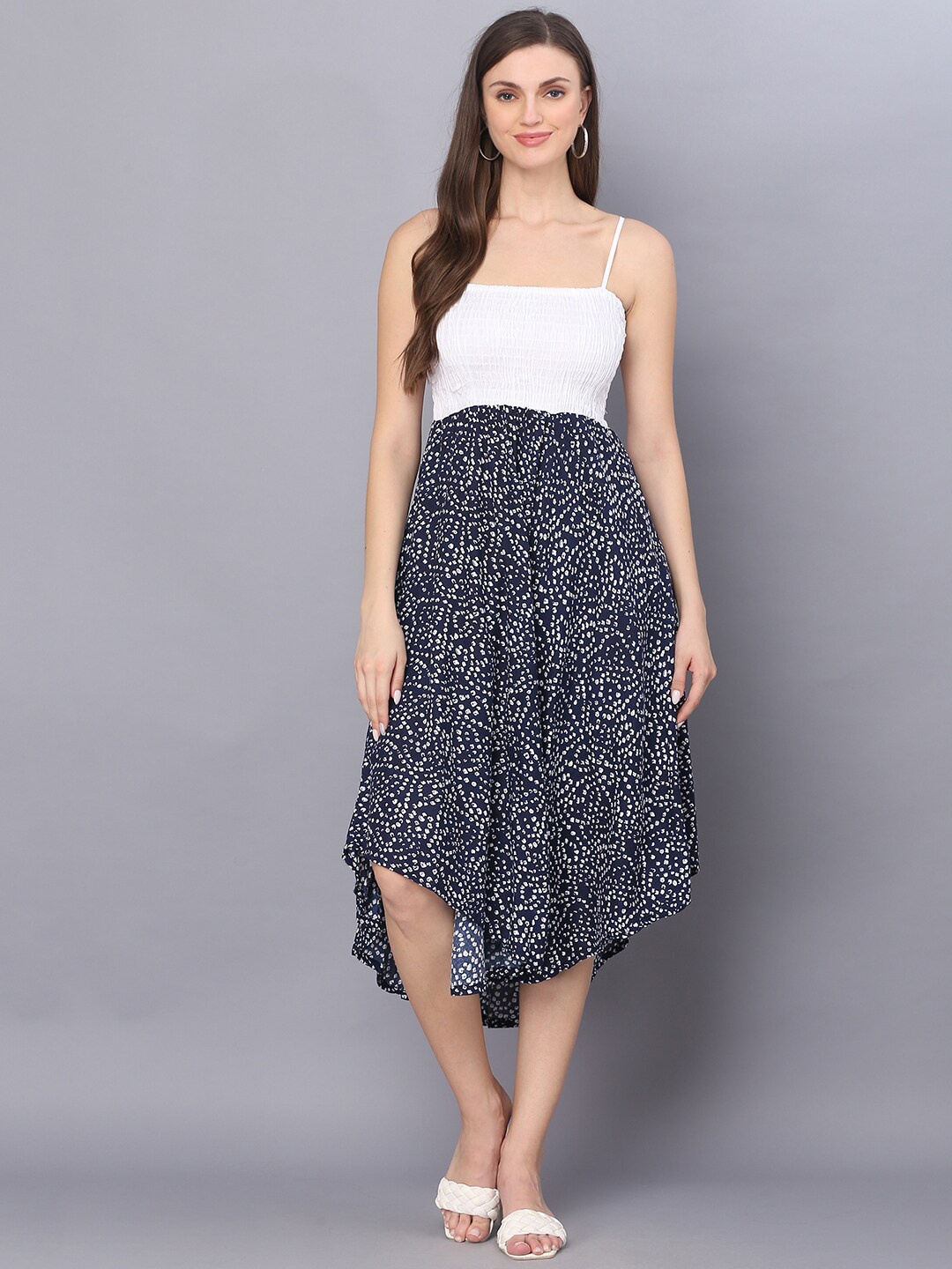 Vastralay Floral Printed Shoulder Straps Sleeveless Fit & Flare Midi Dress, Navy blue
Vastralay Floral Printed Shoulder Straps Sleeveless Fit & Flare Midi Dress, Navy blue