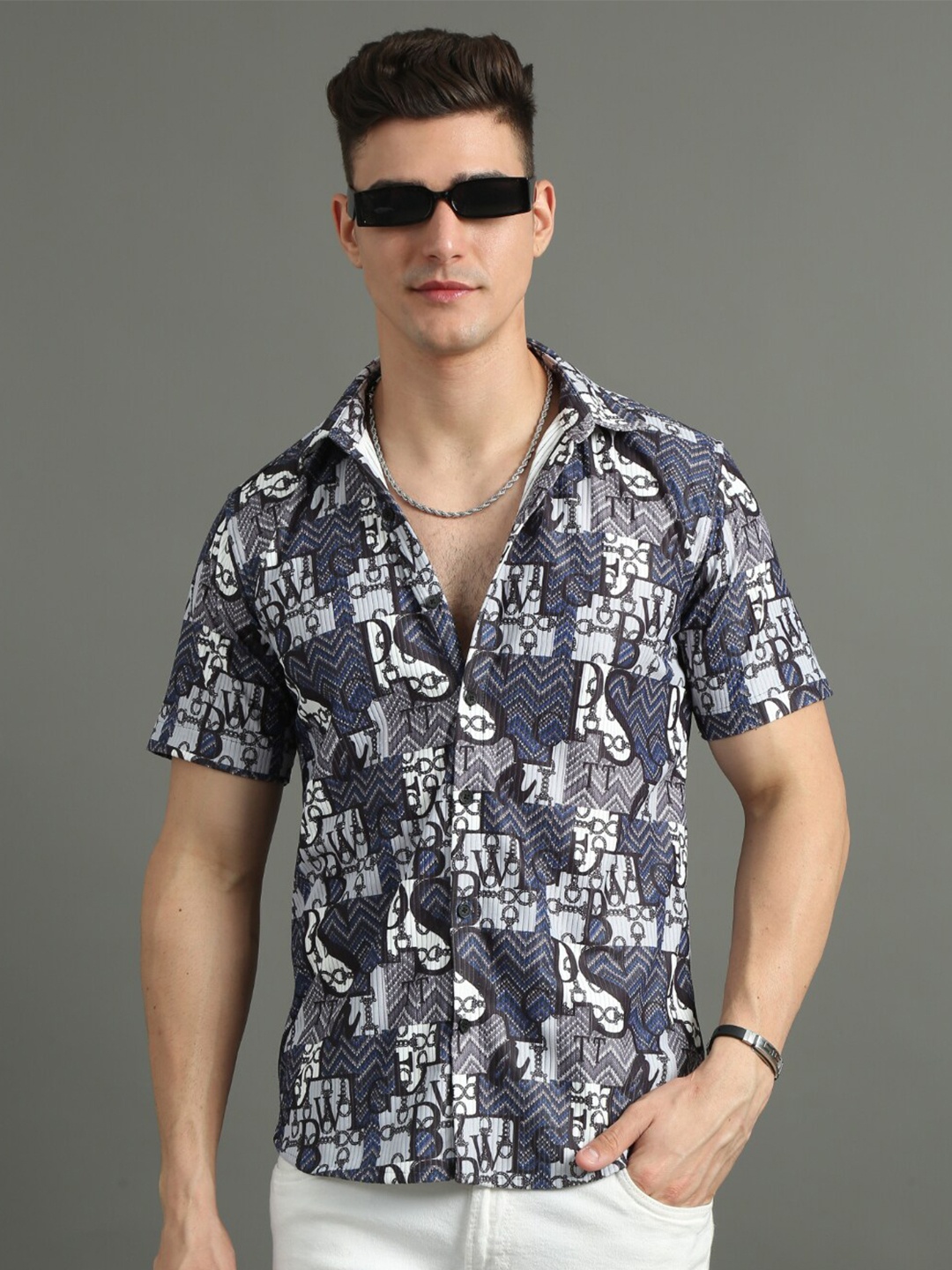 PAUL STREET Standard Slim Fit Floral Opaque Typography Printed Casual Shirt, Blue
PAUL STREET Standard Slim Fit Floral Opaque Typography Printed Casual Shirt, Blue