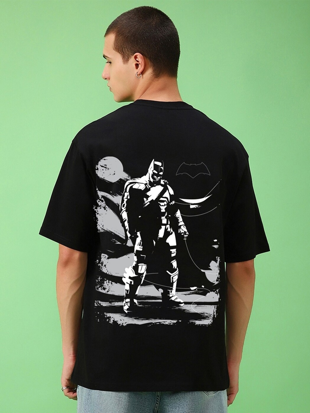 Bewakoof Gotham's Devil Graphic Printed Drop-Shoulder Sleeves Oversized Cotton T-shirt, Black
Bewakoof Gotham's Devil Graphic Printed Drop-Shoulder Sleeves Oversized Cotton T-shirt, Black