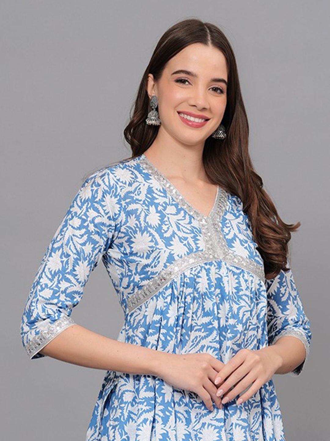 JAHIDA COMFORT WITH STYLE V-Neck Floral Printed Regular Pure Cotton Kurta with Trousers, Blue
JAHIDA COMFORT WITH STYLE V-Neck Floral Printed Regular Pure Cotton Kurta with Trousers, Blue