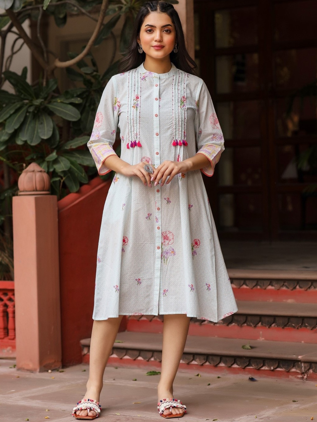 Juniper Floral Printed Round Neck Three-Quarter Sleeves Cotton A-Line Midi Ethnic Dresses, Green
Juniper Floral Printed Round Neck Three-Quarter Sleeves Cotton A-Line Midi Ethnic Dresses, Green