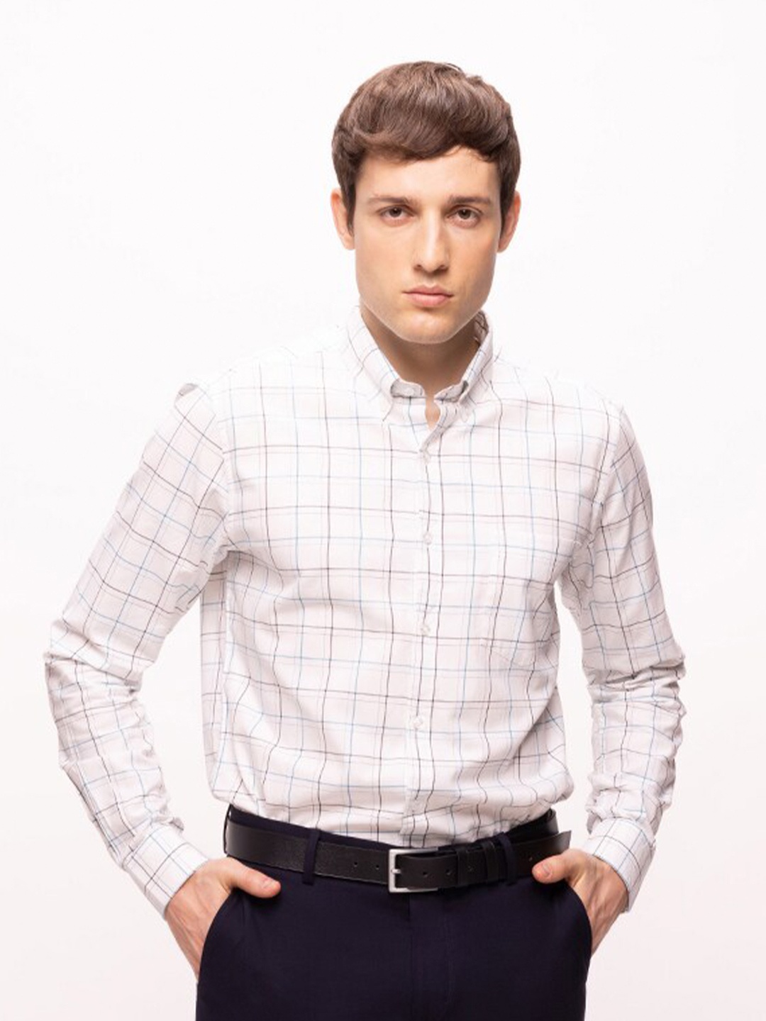 Bombay High Men Slim Fit Semi Formal Button Down Collar Yarn Dyed Check Shirt, White
Bombay High Men Slim Fit Semi Formal Button Down Collar Yarn Dyed Check Shirt, White