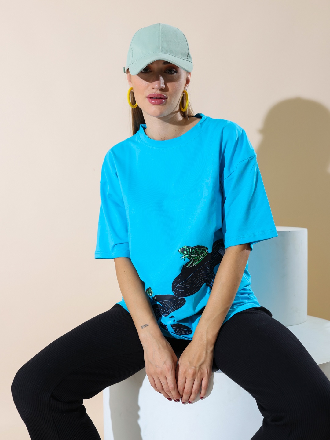 Stylecast X Hersheinbox Women Printed Pure Cotton Oversized T-shirt, Blue
Stylecast X Hersheinbox Women Printed Pure Cotton Oversized T-shirt, Blue