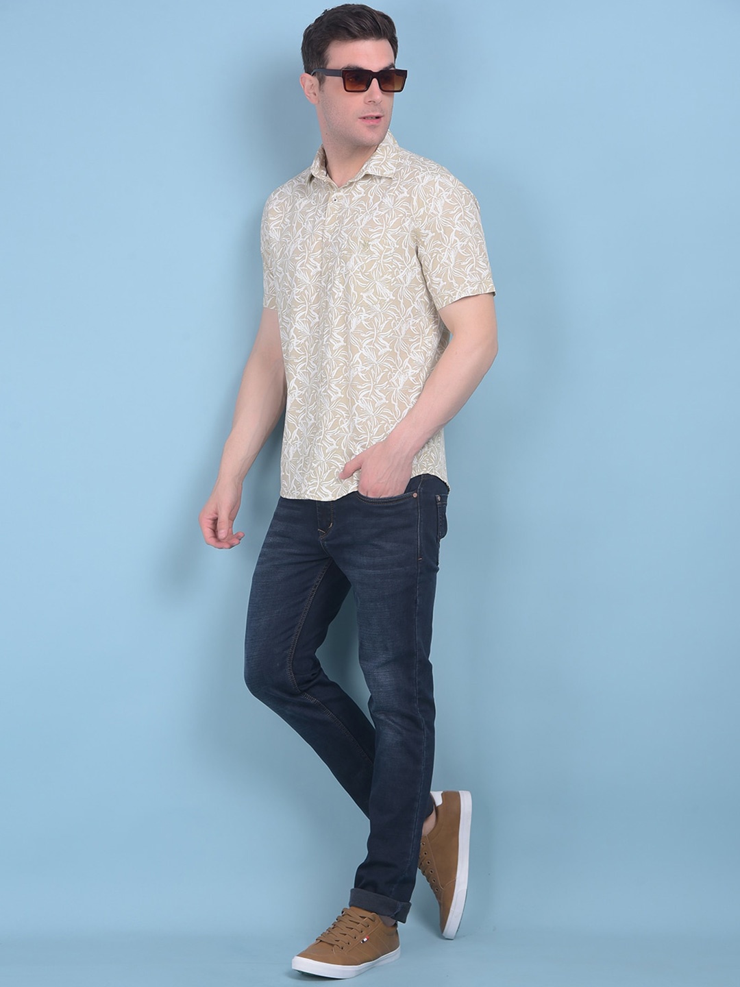Crimsoune Club Classic Floral Printed Spread Collar Slim Fit Cotton Casual Shirt, Beige
Crimsoune Club Classic Floral Printed Spread Collar Slim Fit Cotton Casual Shirt, Beige