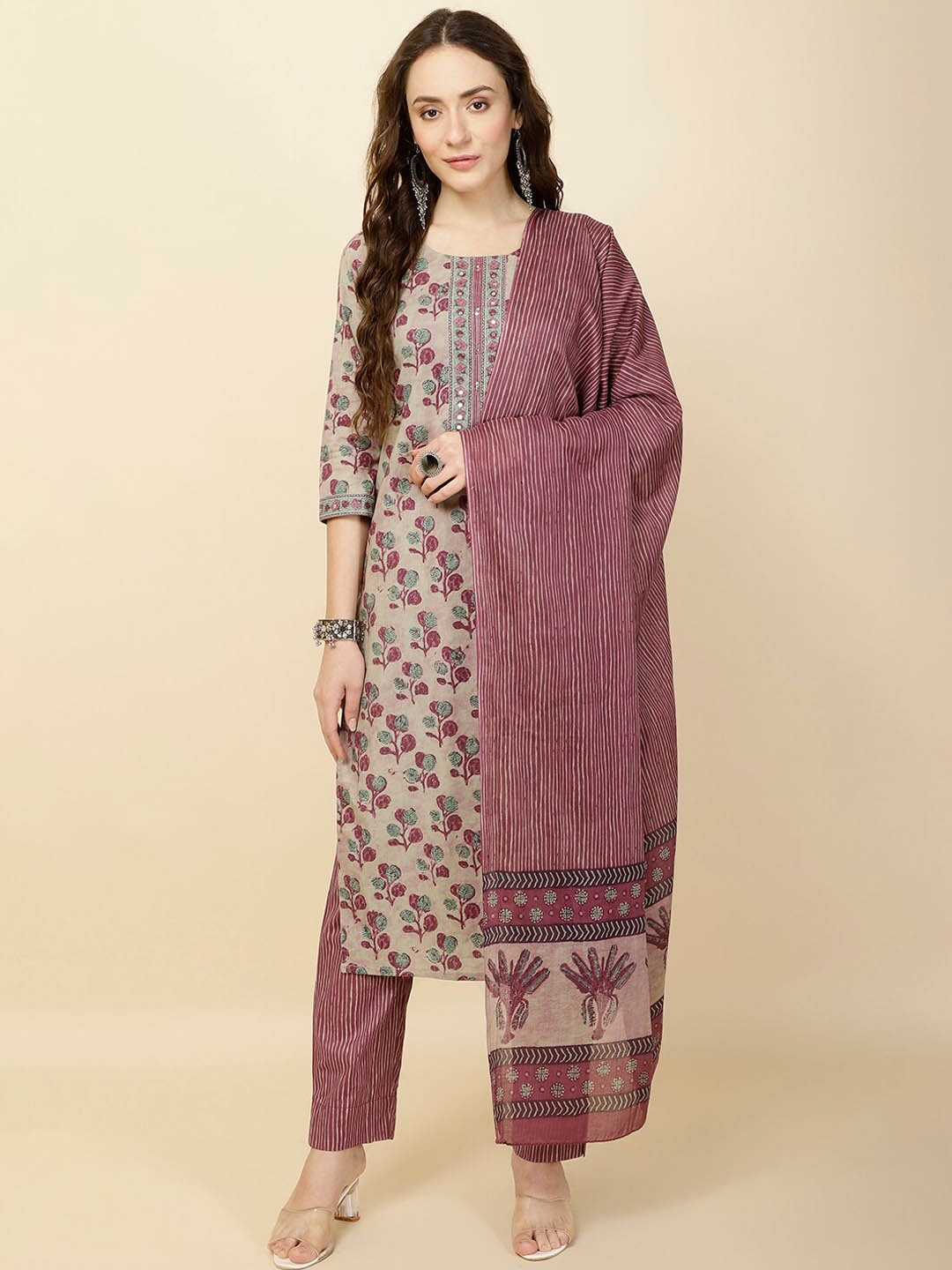 Meena Bazaar Ethnic Motifs Printed Round Neck Three-Quarter Sleeves Kurta Set, Beige
Meena Bazaar Ethnic Motifs Printed Round Neck Three-Quarter Sleeves Kurta Set, Beige