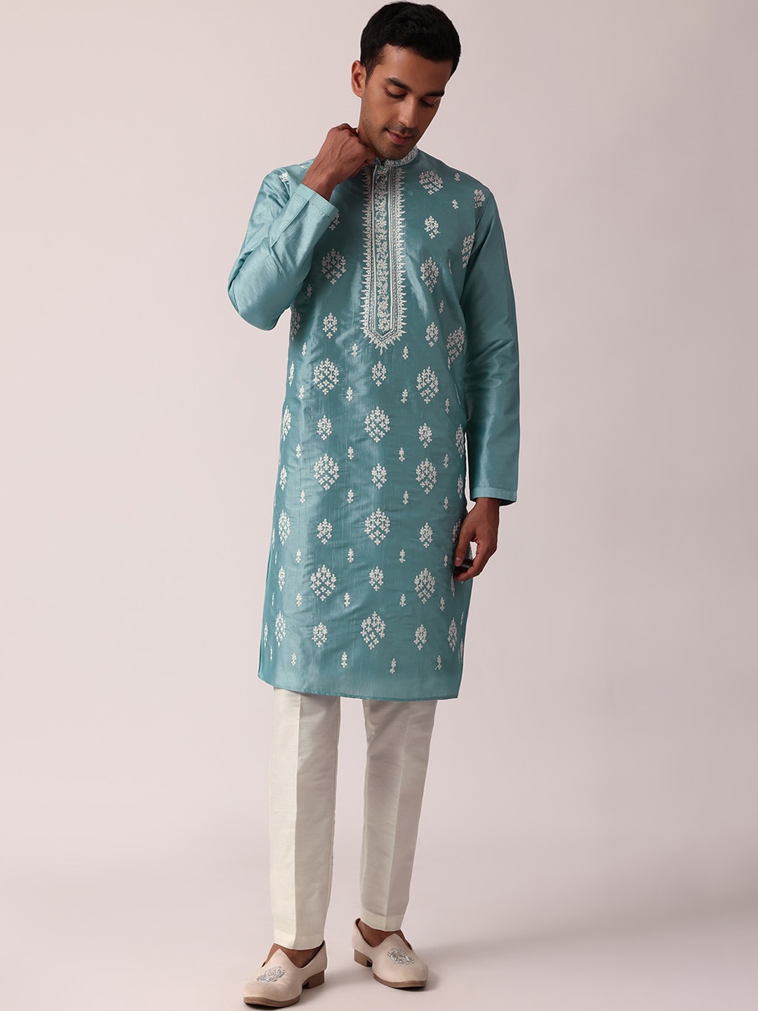 KALKI Fashion Ethnic Motifs Embroidered Regular Thread Work Kurta With Trouser, Blue
KALKI Fashion Ethnic Motifs Embroidered Regular Thread Work Kurta With Trouser, Blue