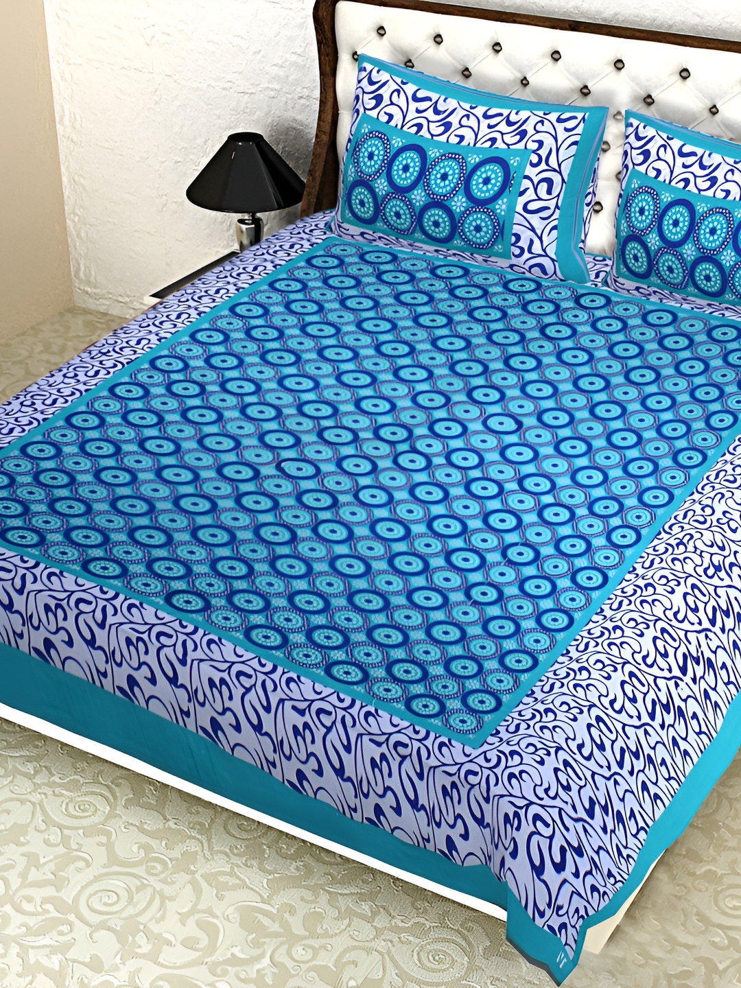 Sohibe Blue & White Geometric Printed 144 TC Cotton King Bedsheet with 1 Pillow Covers
Sohibe Blue & White Geometric Printed 144 TC Cotton King Bedsheet with 1 Pillow Covers
