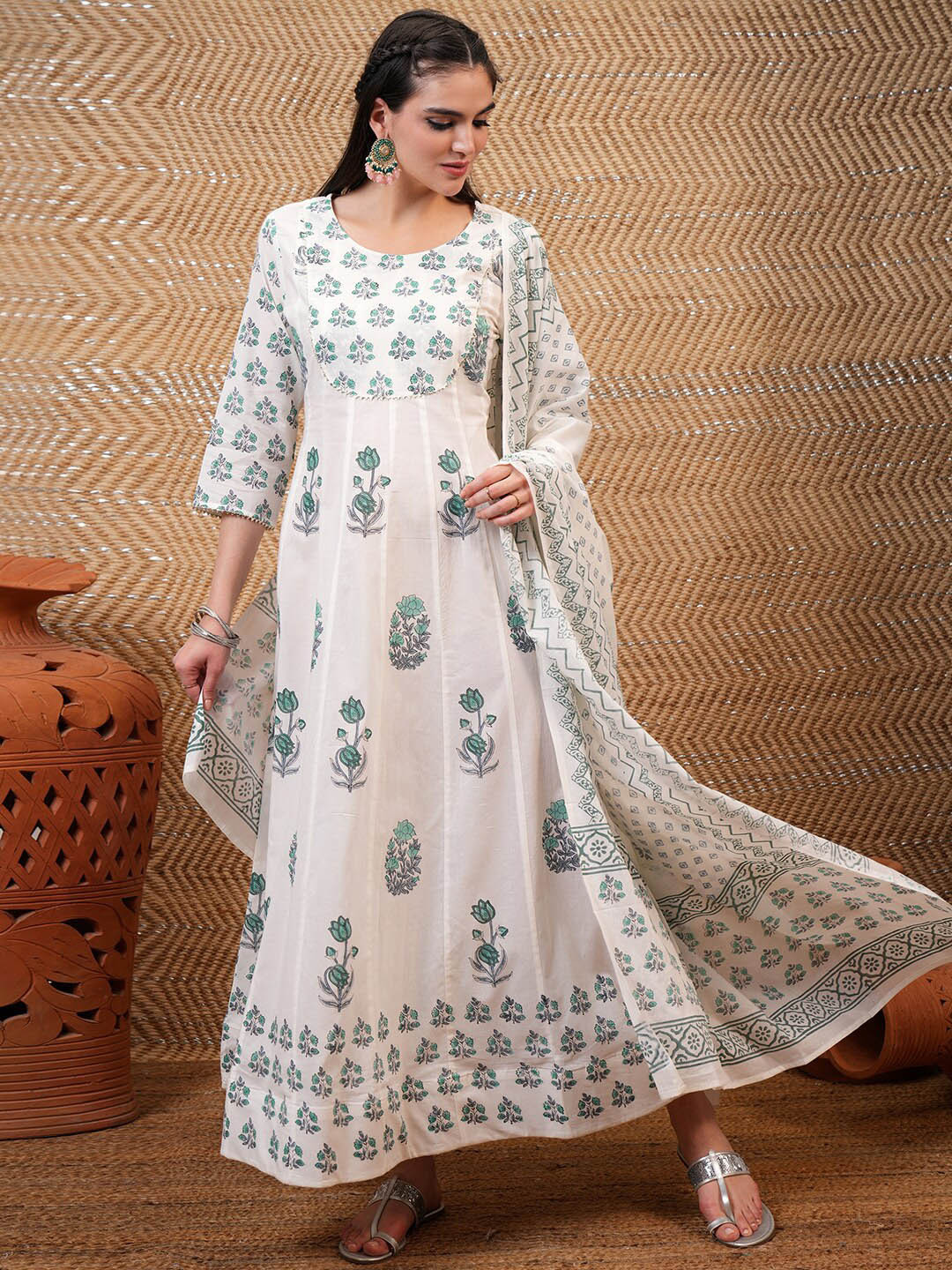 Vishudh White & Teal Green Floral Printed Pure Cotton Anarkali Kurta & Trouser & Dupatta
Vishudh White & Teal Green Floral Printed Pure Cotton Anarkali Kurta & Trouser & Dupatta