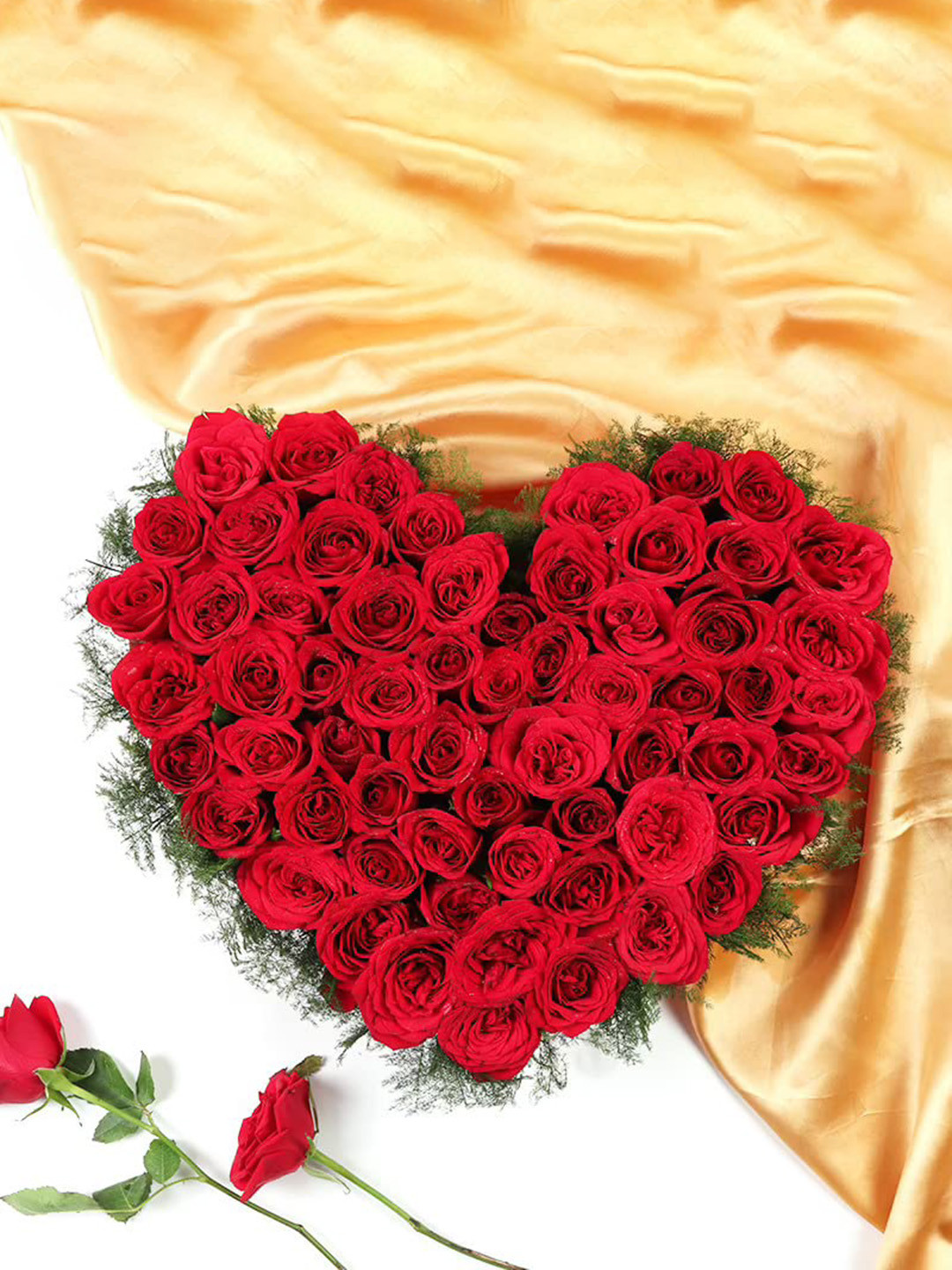 Floweraura Red 50 Pieces Fresh Live Roses Flowers Bouquet with Heart Shape Box
Floweraura Red 50 Pieces Fresh Live Roses Flowers Bouquet with Heart Shape Box