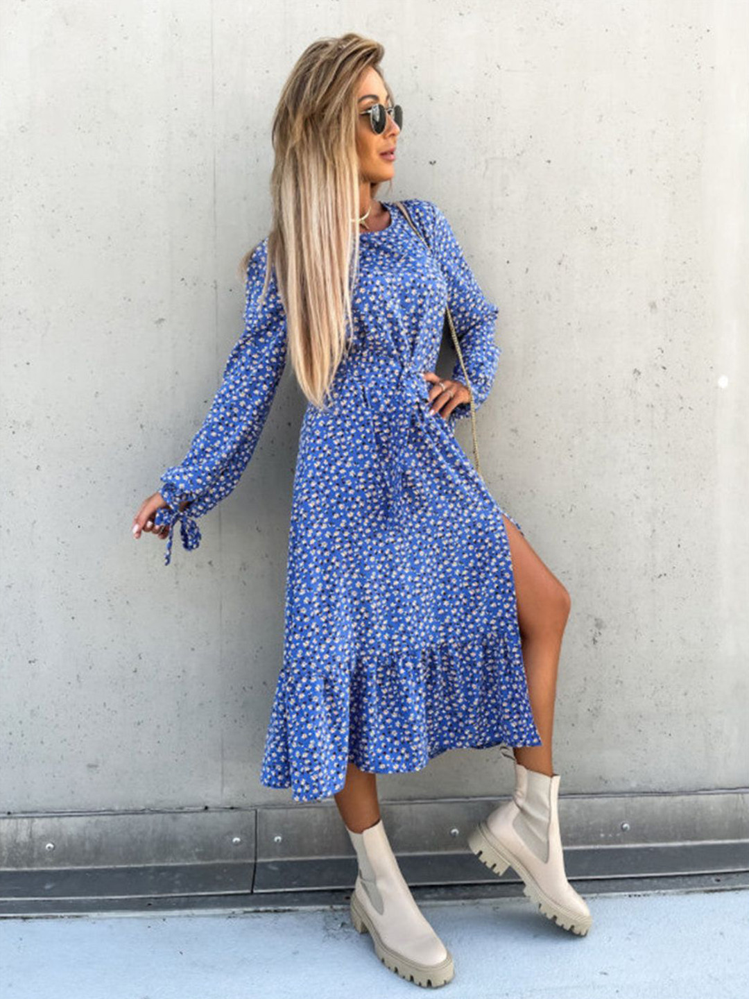 DressBerry Blue & White Floral Printed Puff Sleeve Maxi Dress 
DressBerry Blue & White Floral Printed Puff Sleeve Maxi Dress