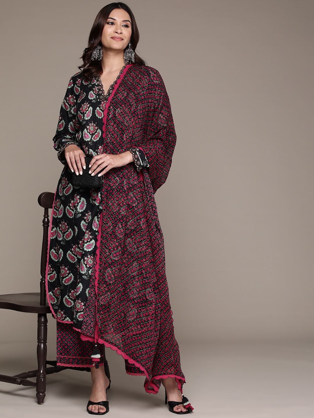 Ritu Kumar Women Floral Printed Regular Thread Work Kurta with Palazzos & With Dupatta, Black
Ritu Kumar Women Floral Printed Regular Thread Work Kurta with Palazzos & With Dupatta, Black
