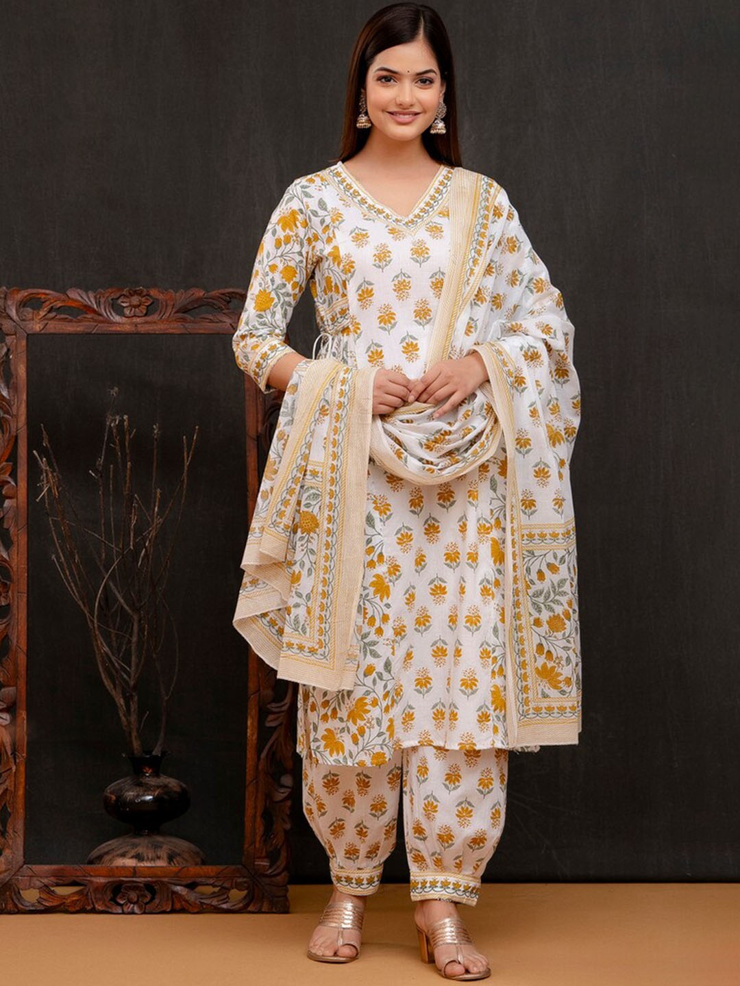 D K W Floral Printed Regular Sequinned Pure Cotton Kurta With Salwar & Dupatta, Yellow
D K W Floral Printed Regular Sequinned Pure Cotton Kurta With Salwar & Dupatta, Yellow