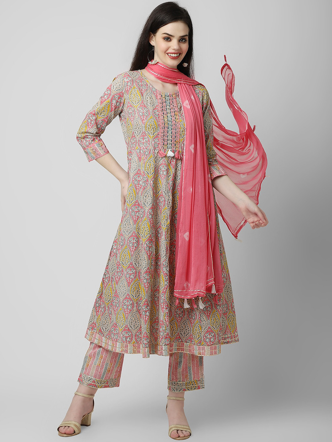 Oash Women Ethnic Motifs Empire Thread Work Pure Cotton Kurta with Trousers & With Dupatta, Green
Oash Women Ethnic Motifs Empire Thread Work Pure Cotton Kurta with Trousers & With Dupatta, Green