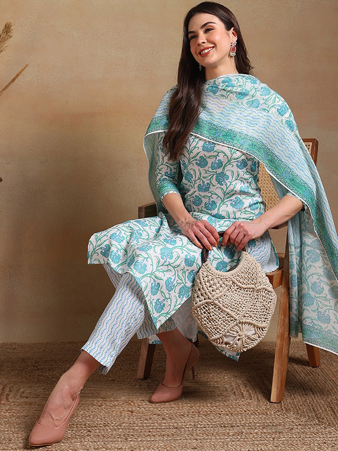 AHIKA Women Floral Printed Regular Kurta with Trousers & With Dupatta, Off white
AHIKA Women Floral Printed Regular Kurta with Trousers & With Dupatta, Off white