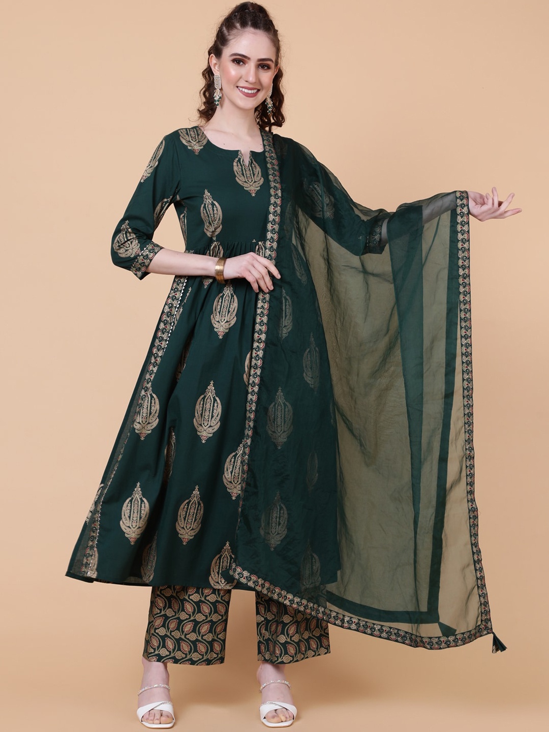 GULMOHAR JAIPUR Women Floral Printed Regular Kurta with Palazzos & With Dupatta, Green
GULMOHAR JAIPUR Women Floral Printed Regular Kurta with Palazzos & With Dupatta, Green