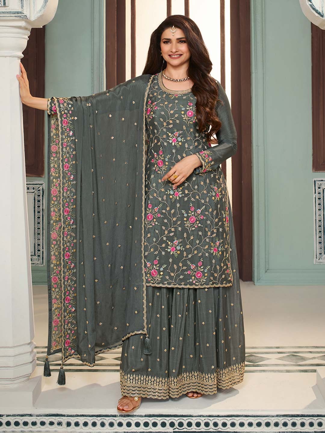 Seerat Women Ethnic Motifs Embroidered Regular Thread Work Silk Chiffon Kurta with Sharara & With Dupatta, Grey
Seerat Women Ethnic Motifs Embroidered Regular Thread Work Silk Chiffon Kurta with Sharara & With Dupatta, Grey