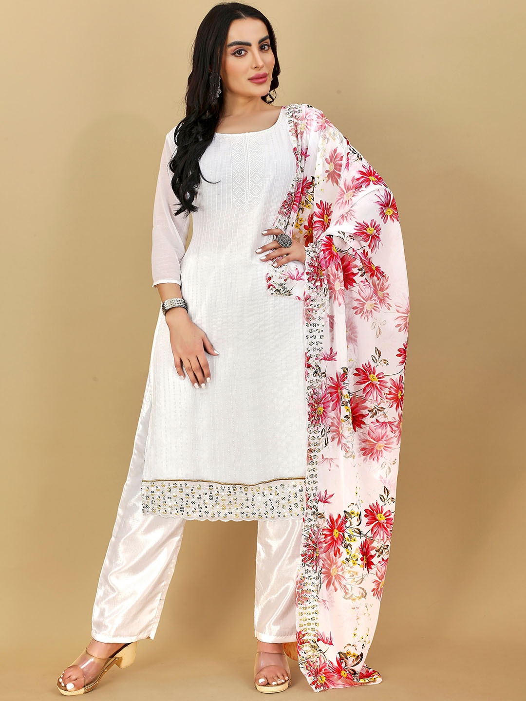 Kiwie Women Ethnic Motifs Embroidered Regular Beads and Stones Kurta with Trousers & With Dupatta, White
Kiwie Women Ethnic Motifs Embroidered Regular Beads and Stones Kurta with Trousers & With Dupatta, White