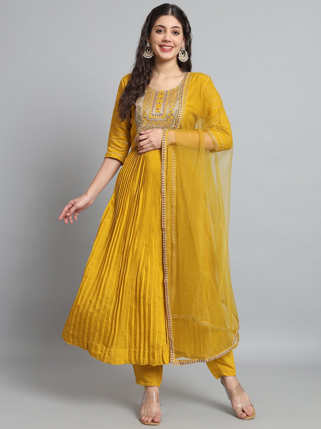 THE52 Women Ethnic Motifs Embroidered Pleated Sequinned Chanderi Silk Kurta with Trousers & With Dupatta, Yellow
THE52 Women Ethnic Motifs Embroidered Pleated Sequinned Chanderi Silk Kurta with Trousers & With Dupatta, Yellow