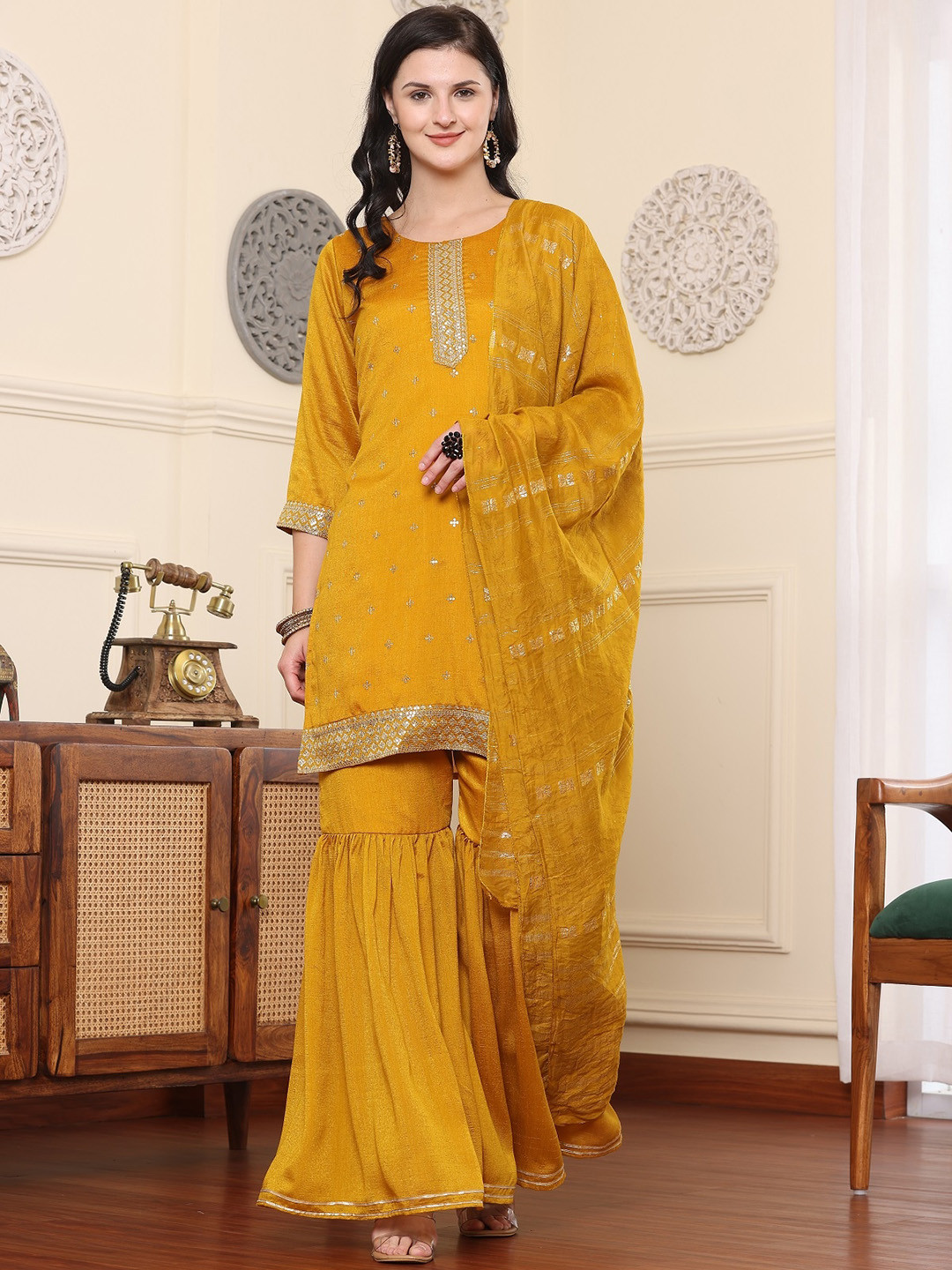 SmartRAHO Women Floral Embroidered Regular Pure Silk Kurta with Sharara & With Dupatta, Mustard
SmartRAHO Women Floral Embroidered Regular Pure Silk Kurta with Sharara & With Dupatta, Mustard