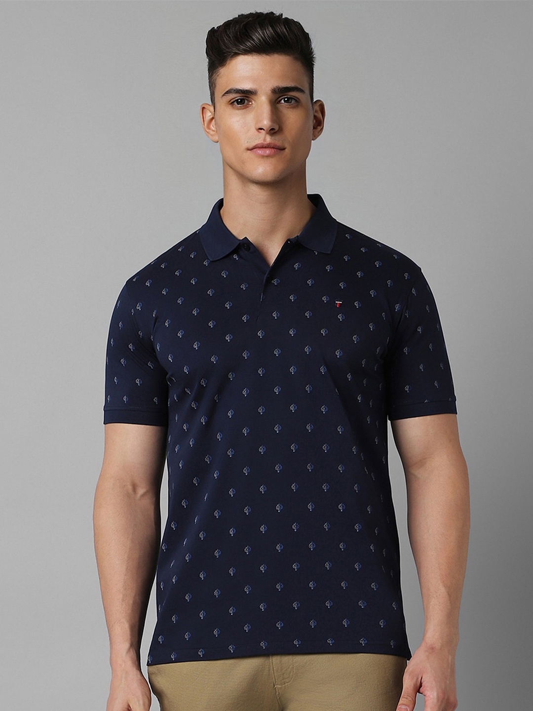 Louis Philippe Sport Men Printed Polo Collar Pockets Slim Fit T-shirt, Navy blue
Louis Philippe Sport Men Printed Polo Collar Pockets Slim Fit T-shirt, Navy blue