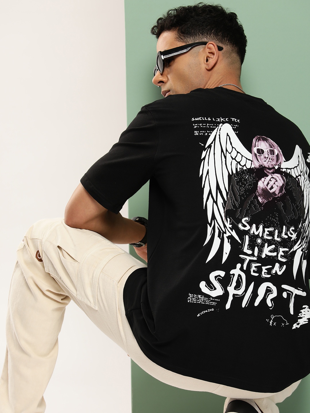 HOPEPUNK Men Smells Like Teen Kurt Cobain Printed Oversized Drop-Shoulder Sleeves T-shirt, Black
HOPEPUNK Men Smells Like Teen Kurt Cobain Printed Oversized Drop-Shoulder Sleeves T-shirt, Black