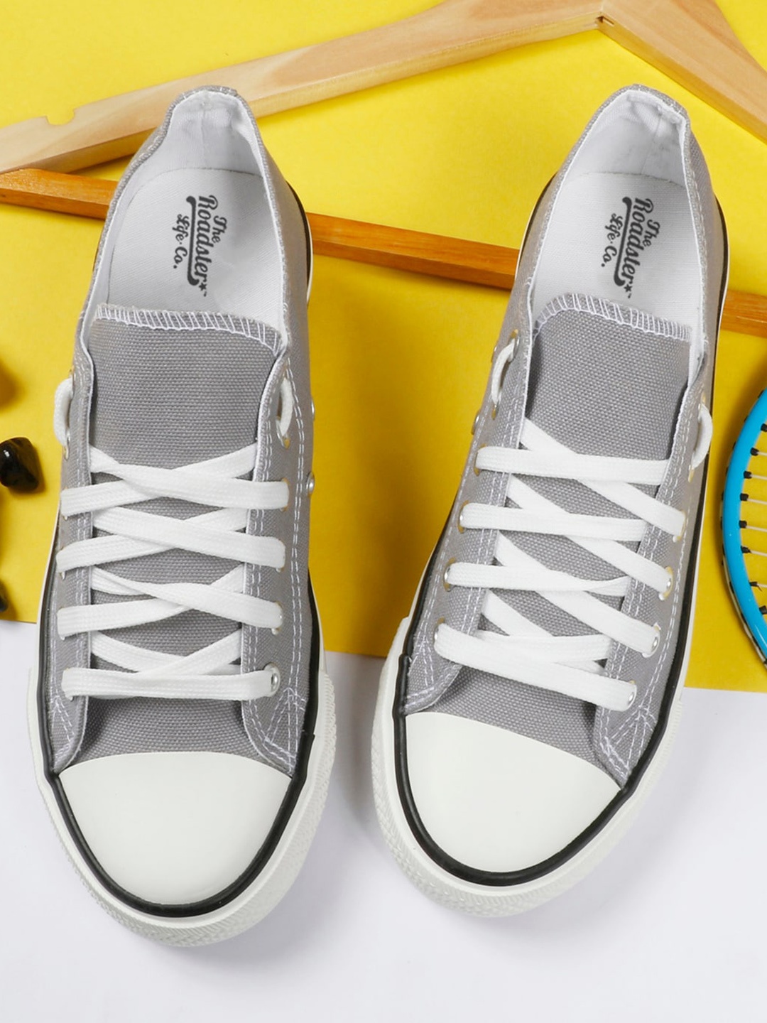 The Roadster Lifestyle Co. Women Grey Comfort Insole Contrast Sole Canvas Lace-Up Sneakers
The Roadster Lifestyle Co. Women Grey Comfort Insole Contrast Sole Canvas Lace-Up Sneakers
