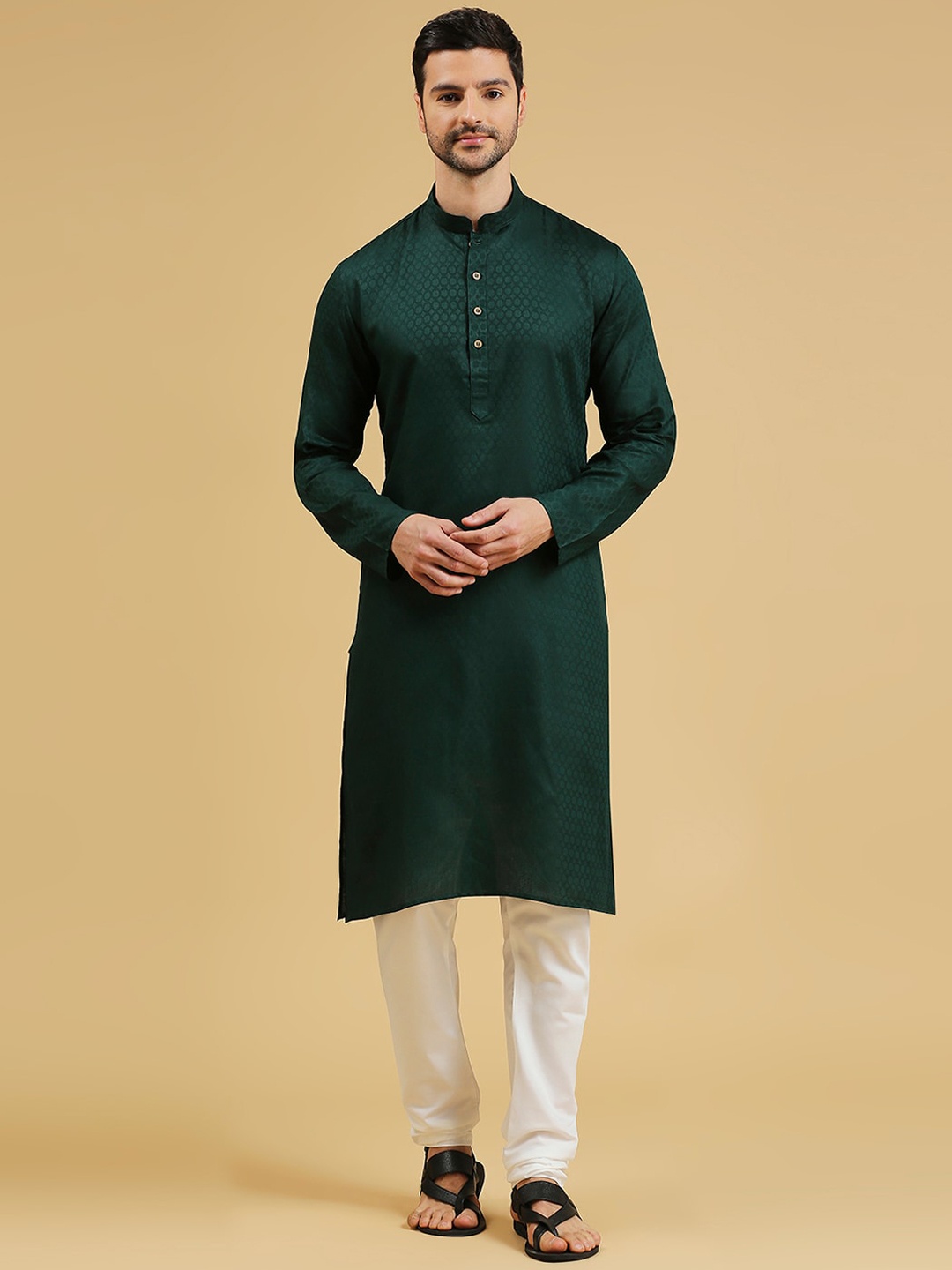RAJUBHAI HARGOVINDAS Mandarin Collar Ethnic Motifs Regular Pure Cotton Kurta with Churidar, Green
RAJUBHAI HARGOVINDAS Mandarin Collar Ethnic Motifs Regular Pure Cotton Kurta with Churidar, Green