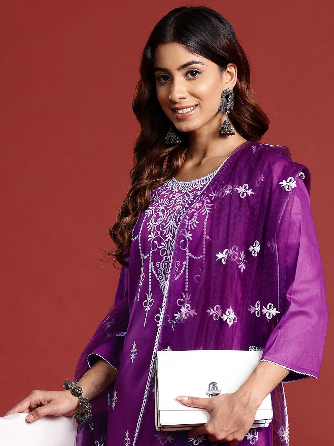 Tikhi Imli Women Ethnic Motifs Embroidered Regular Thread Work Kurta with Trousers & With Dupatta, Purple
Tikhi Imli Women Ethnic Motifs Embroidered Regular Thread Work Kurta with Trousers & With Dupatta, Purple