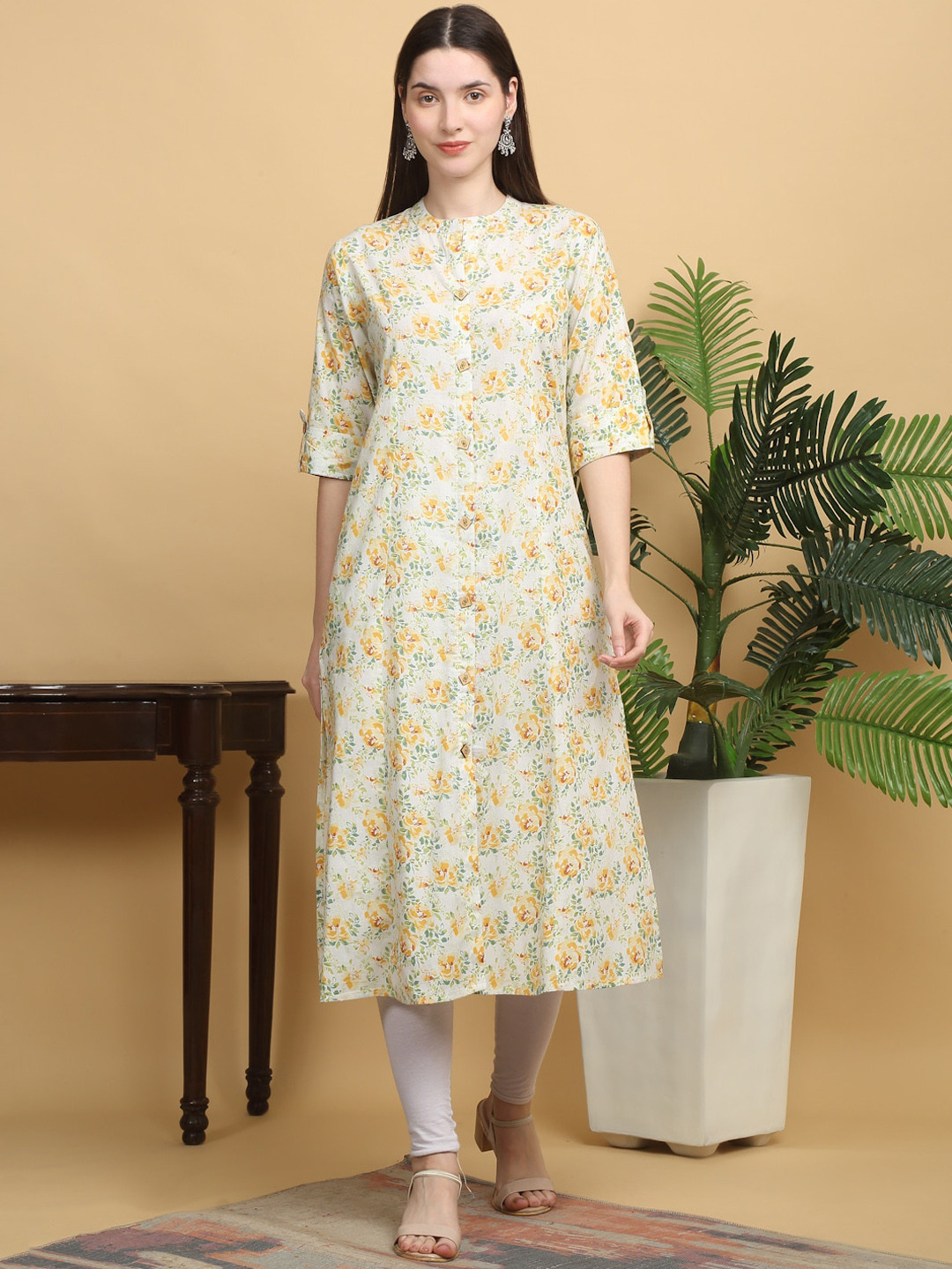 KALINI Women Floral Printed Cold-Shoulder Sleeves Sequinned Floral Kurta, Yellow
KALINI Women Floral Printed Cold-Shoulder Sleeves Sequinned Floral Kurta, Yellow