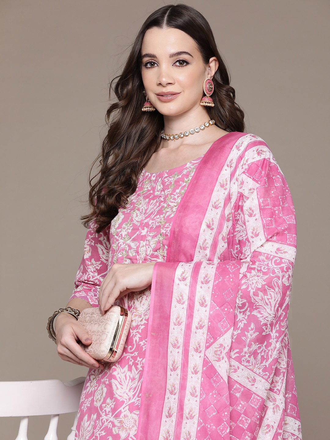 Readiprint Women Floral Printed Beaded Pure Cotton Kurta with Trousers & With, Mauve
Readiprint Women Floral Printed Beaded Pure Cotton Kurta with Trousers & With, Mauve