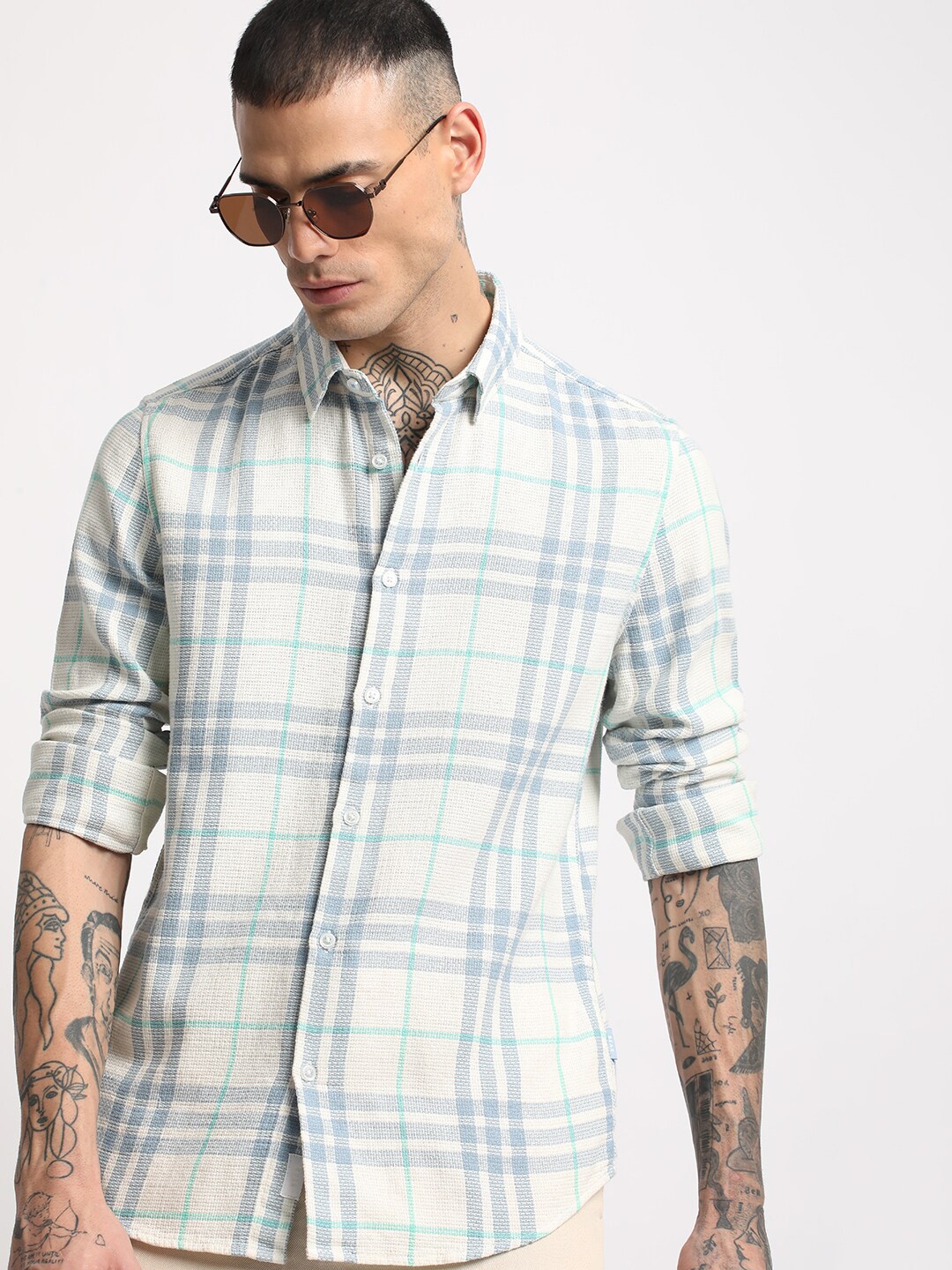 THE BEAR HOUSE Slim Fit Tartan Checks Spread Collar Pure Cotton Casual Shirt, Blue
THE BEAR HOUSE Slim Fit Tartan Checks Spread Collar Pure Cotton Casual Shirt, Blue