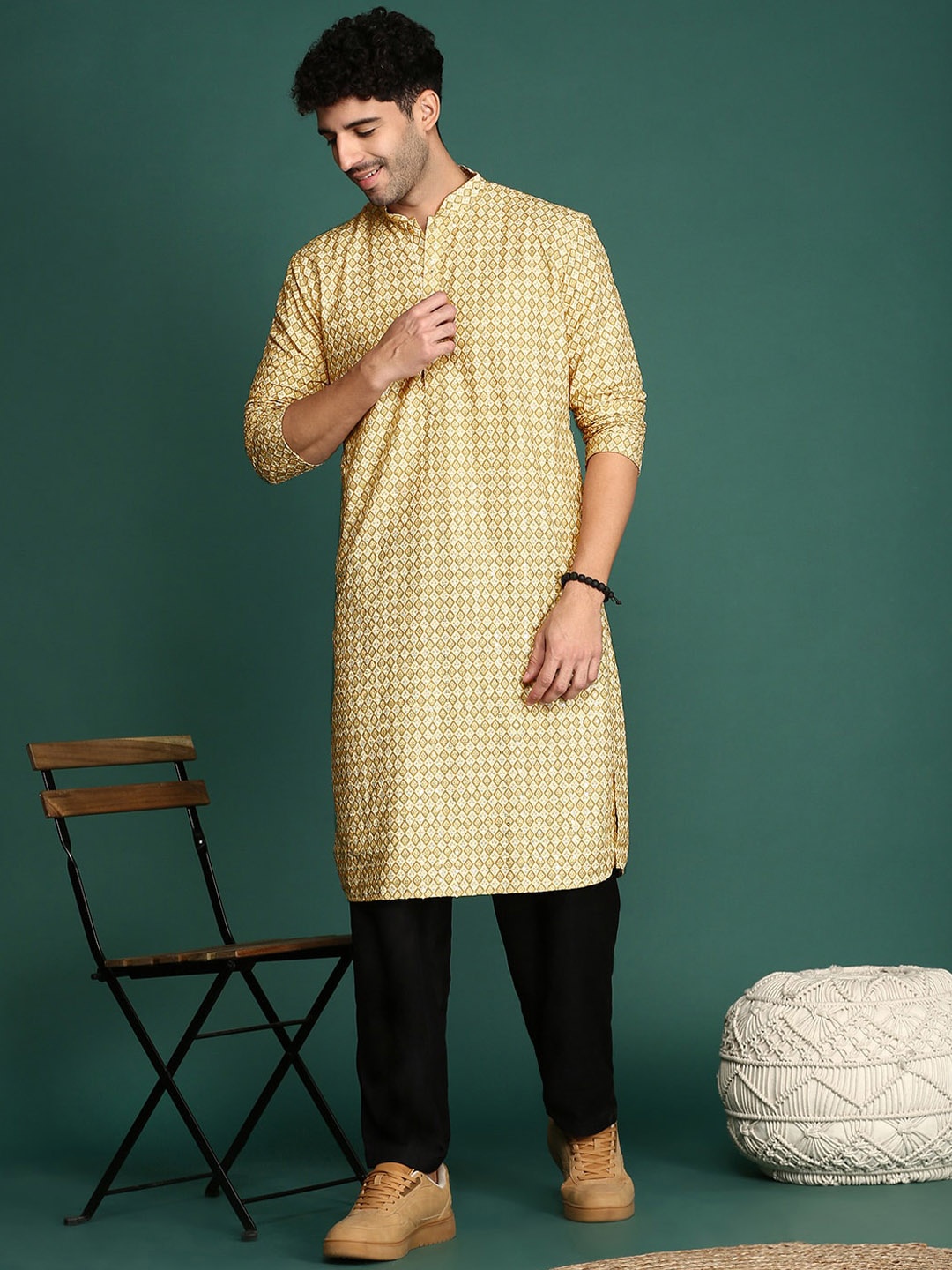 Sangria Ethnic Motifs Printed Sequinned Cotton Mandarin Collar Straight Kurta, Brown
Sangria Ethnic Motifs Printed Sequinned Cotton Mandarin Collar Straight Kurta, Brown
