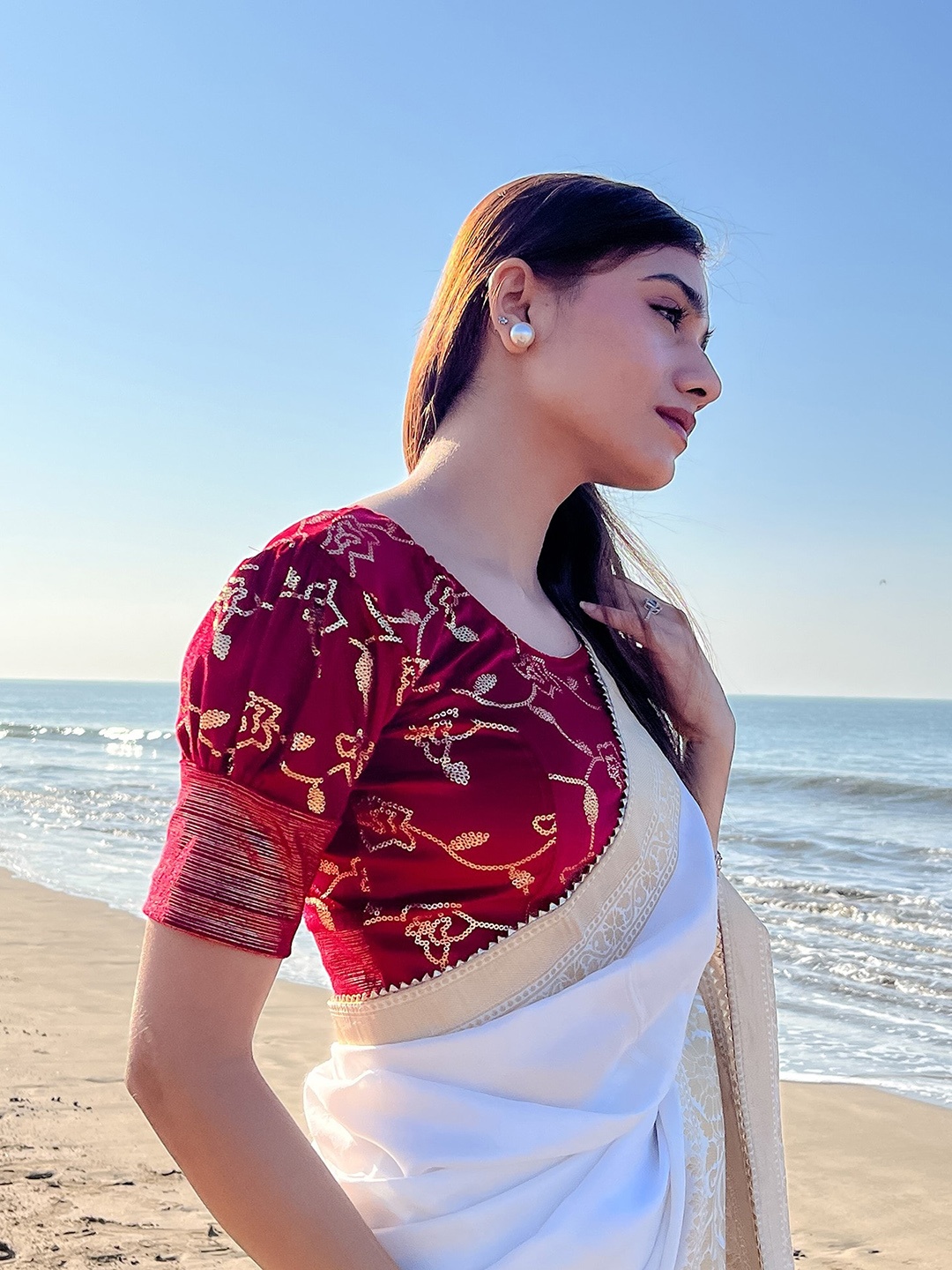 Bindigasm's Advi Floral Printed Sequinned Puff Sleeves Stretchable Velvet Saree Blouse, Red
Bindigasm's Advi Floral Printed Sequinned Puff Sleeves Stretchable Velvet Saree Blouse, Red