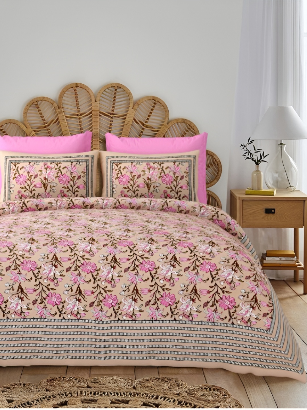 Block Print Story Peach & Pink Floral 210 TC Cotton King Bedsheet with 2 Pillow Covers
Block Print Story Peach & Pink Floral 210 TC Cotton King Bedsheet with 2 Pillow Covers