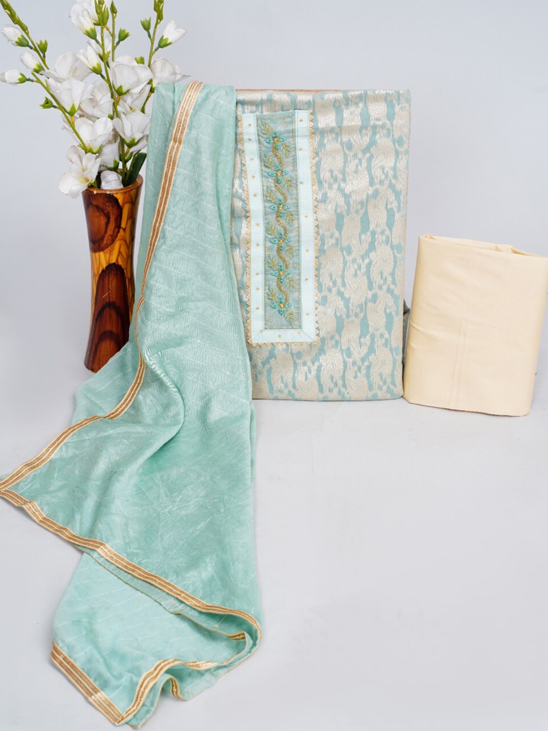 KALINI Ethnic Motifs Woven Design Gotta Patti Chanderi Silk Unstitched Dress Material, Green
KALINI Ethnic Motifs Woven Design Gotta Patti Chanderi Silk Unstitched Dress Material, Green