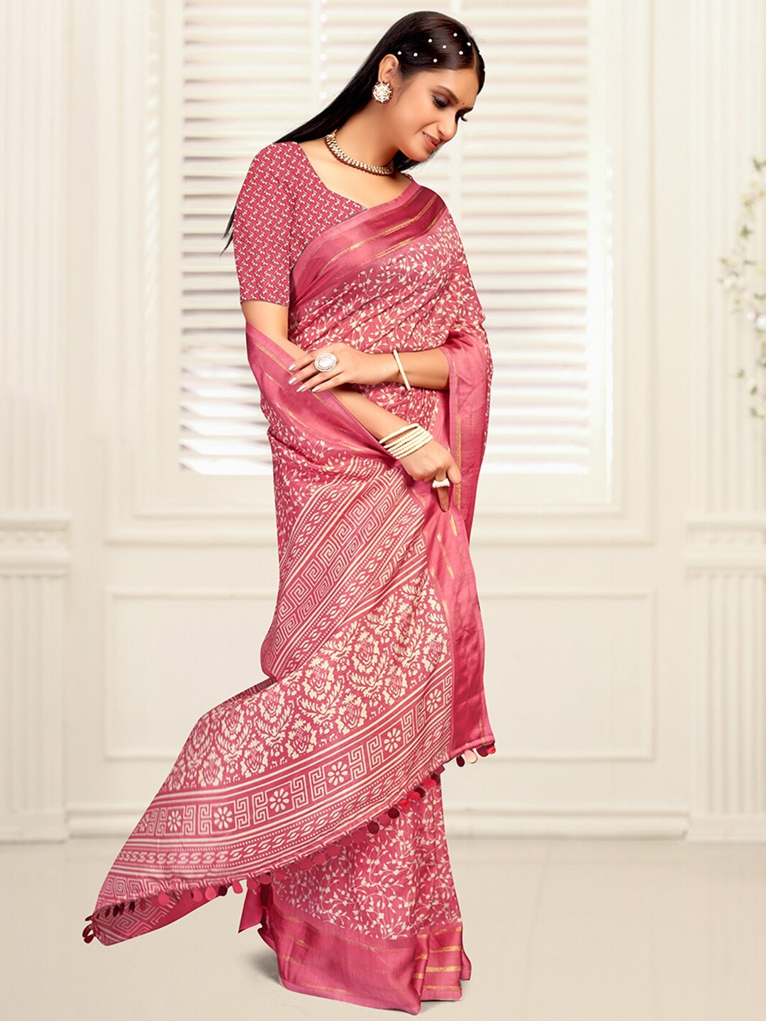 Mitera Pink Floral Printed Sungudi Saree