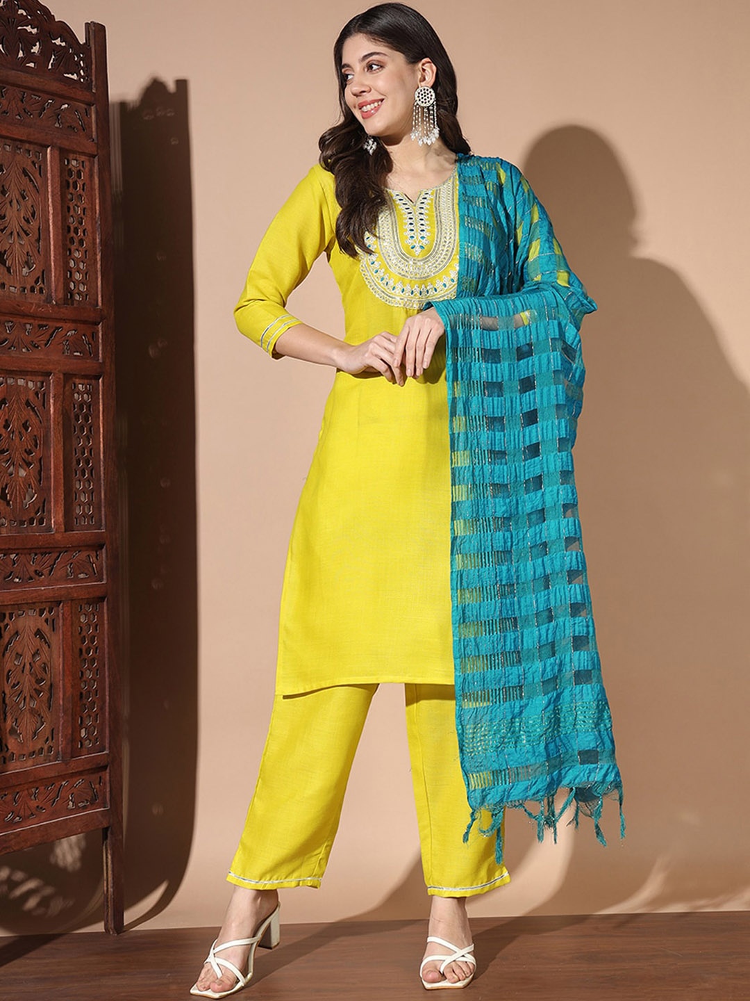 KALINI Ethnic Motifs Embroidered Regular Sequinned Kurta With Palazzos & Dupatta, Lime green
KALINI Ethnic Motifs Embroidered Regular Sequinned Kurta With Palazzos & Dupatta, Lime green
