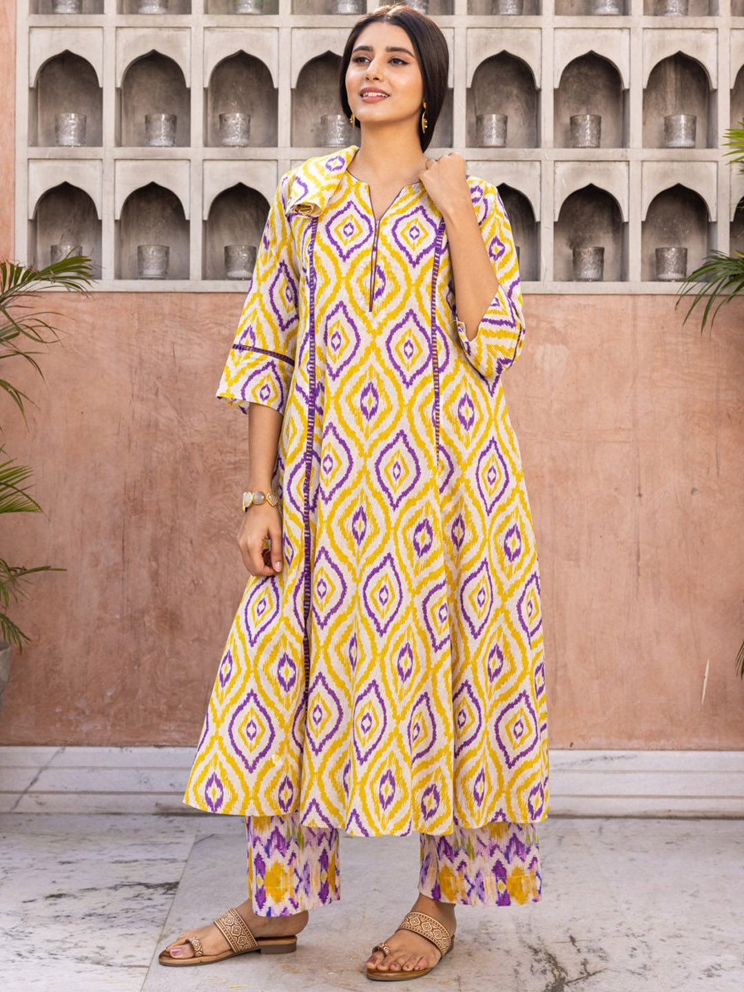 Ambraee Ethnic Motifs Printed Round Neck Regular Pure Cotton A-Line Kurta With Trousers, Yellow
Ambraee Ethnic Motifs Printed Round Neck Regular Pure Cotton A-Line Kurta With Trousers, Yellow