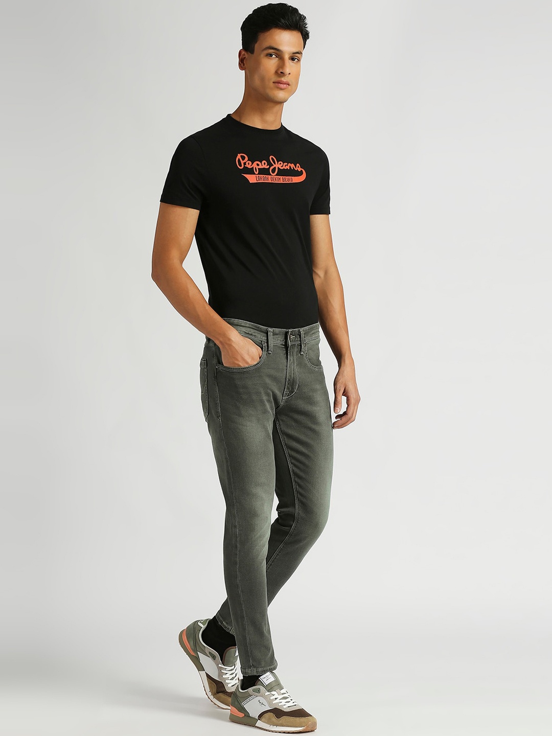 Pepe Jeans Men Chinox Super Skinny Fit Clean Look Light Fade Stretchable Jeans, Grey
Pepe Jeans Men Chinox Super Skinny Fit Clean Look Light Fade Stretchable Jeans, Grey