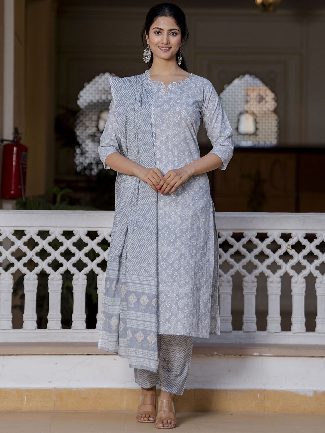 Nayo Floral Printed Regular Thread Work Pure Cotton Kurta with Trousers & With Dupatta, Grey